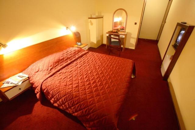 Hotel Dinara Livno Quarto foto